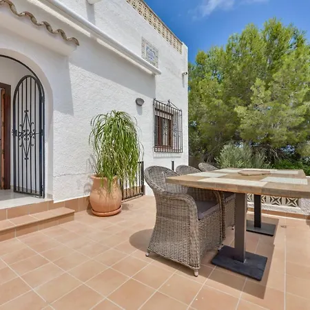 Villa Guzman - Florentine Empedrola